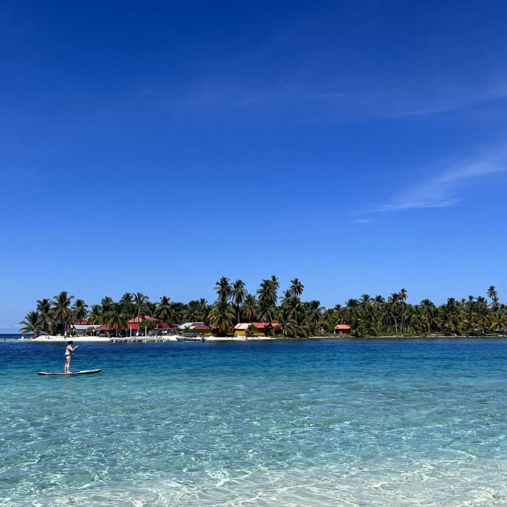 Day-Tour-Sunken-Ship-at-Perro-Chico-Island-1